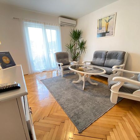 מוסטר Bonita Apartments מראה חיצוני תמונה