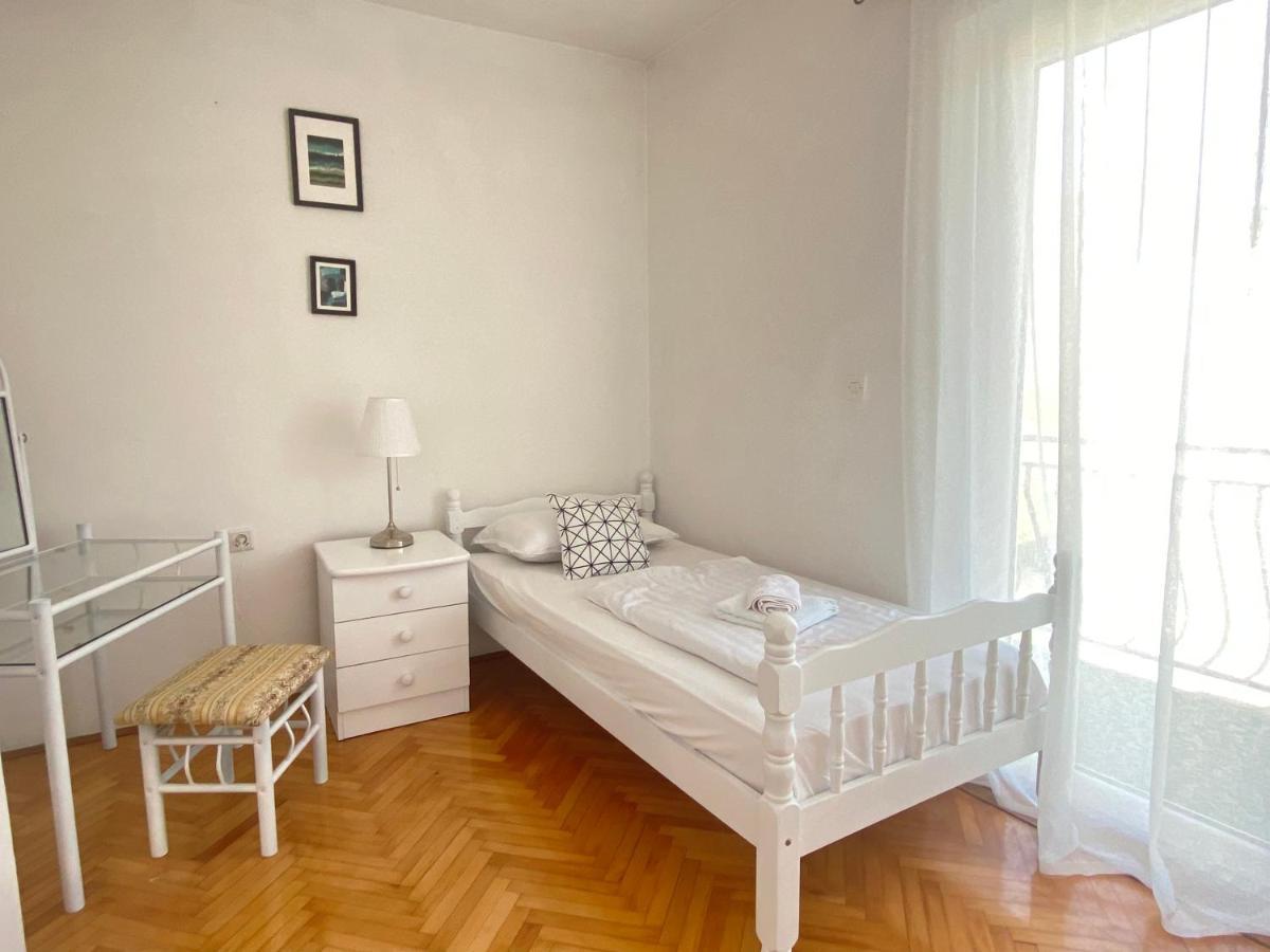 מוסטר Bonita Apartments מראה חיצוני תמונה