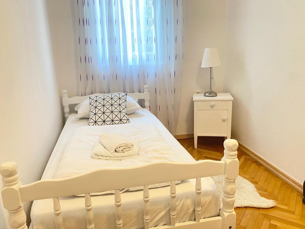 מוסטר Bonita Apartments מראה חיצוני תמונה